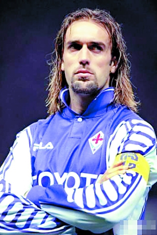 曼联发布赛前预热海报：芒特帅气出镜（曼联官宣赛前海报：芒特帅气亮相）