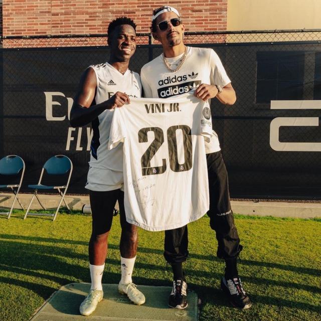 迪马尔科：利物浦随时都能制造威胁，他们全队都是顶级球员（迪马尔科：利物浦全员顶尖，随时都能形成威胁）