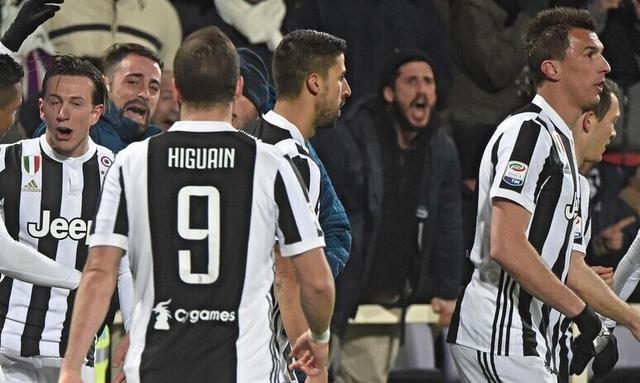 欢迎瓦格纳加入阿迪！利拉德：瓦格纳这赛季会穿我的球鞋打球（利拉德欢迎瓦格纳加盟阿迪：本季他将穿我的签名鞋征战）