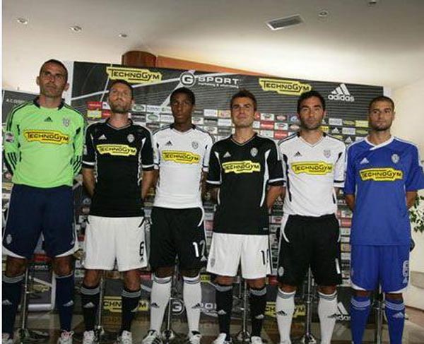 沃尔：被奇才交易有50%要怪我自己 但我当时真想回来再打一年（沃尔自认被奇才交易有一半责任 曾盼归队再战一年）