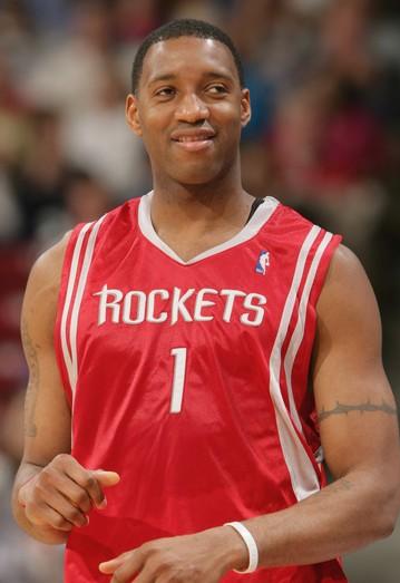 篮球湖人球员恢复训练，状态良好（湖人队员重启训练，状态不俗）