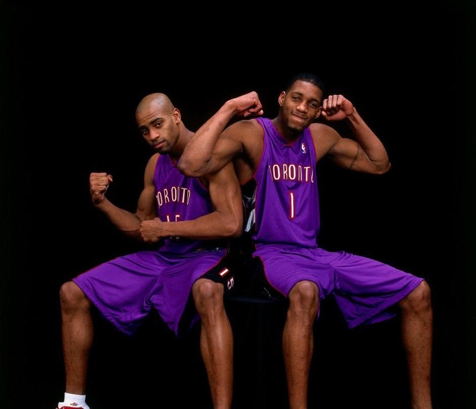 里程碑，国安后卫李磊已代表中国俱乐部出战300场比赛（国安后卫李磊迎来职业里程碑：代表中国俱乐部出场300次）