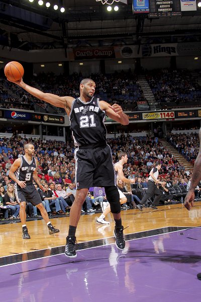 萨尼亚选择内马尔为自己最难对付的对手，廷贝尔选择梅西（萨尼亚称内马尔是他最棘手的对手，廷贝尔则选择梅西）